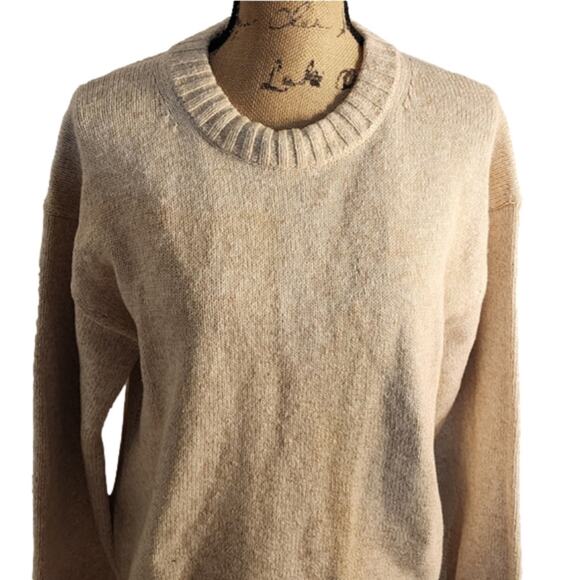 J. Crew Cream Crewneck Lantern Sleeve Sweater Size Large New! - Picture 5 of 8